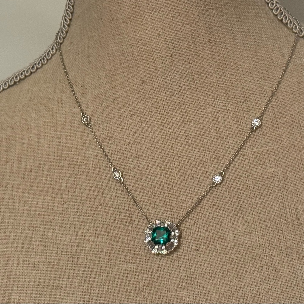 TOVA NECKLACE DIAMONIQUE CZ ROUND BAGUETTES SIMULATED EMERALD PENDANT STERLING - Picture 4 of 11